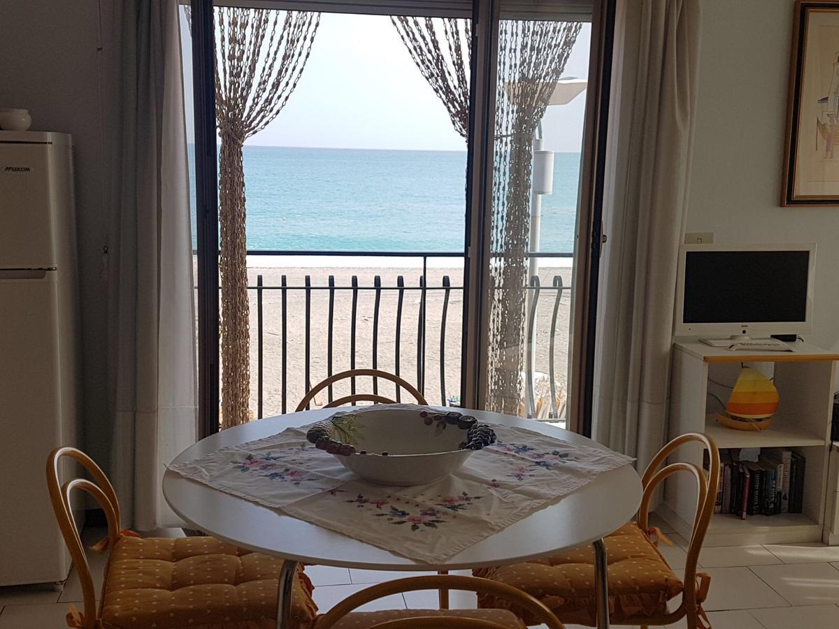 Apartmán Casa Del Sole Letojanni Exteriér fotografie